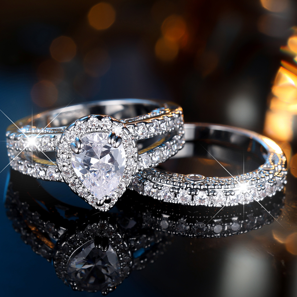 Women's Luxurious Inlaid Synthetic Zirconia Teardrop Rings